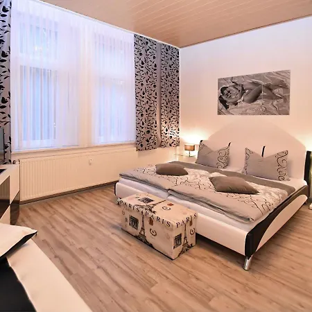 Luxurious In With Forest Nearby Apartment *
